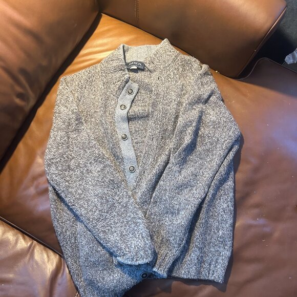 Madrigal of Carmel Sweater 40 - Picture 4 of 4